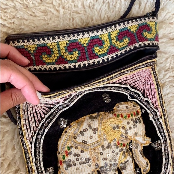 Vintage Indian Embroidered Elephant Shoulder Bag - Picture 5 of 8